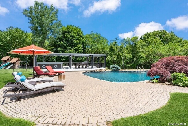 Building Photo - 130 Stirrup Ln