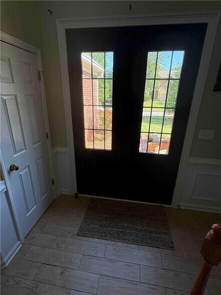 Building Photo - 2835 Crestmont Ct