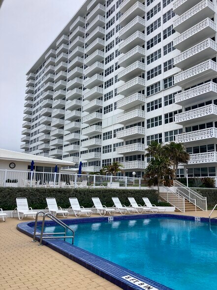 Building Photo - 4010 Galt Ocean Dr