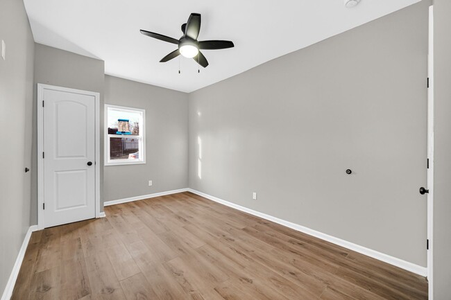 Building Photo - SCHEDULE YOUR APPOINTMENT TODAY & COME SEE...
