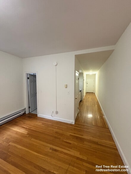 Building Photo - 529 Beacon St