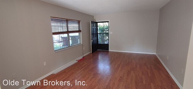 Building Photo - 2 br, 1 bath House - 1413 N. Ferncreek