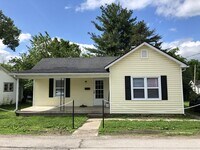 Building Photo - 2 Bedroom, 1 Bathroom home close to Downtown Nicholasville!