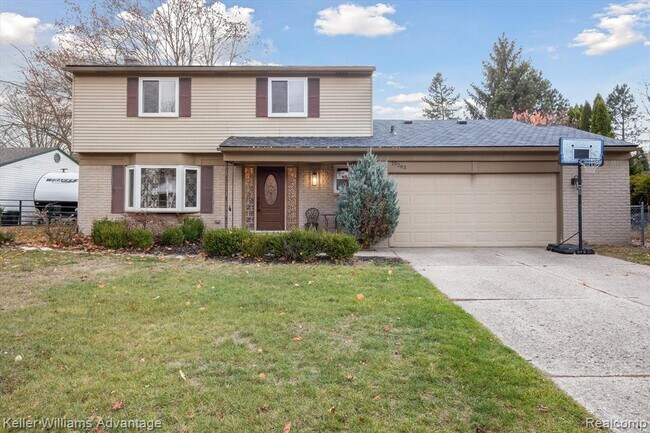 Building Photo - 19263 Sunset St