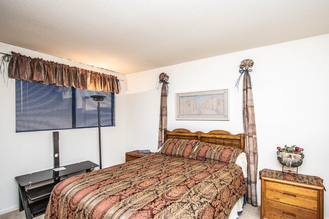 Building Photo - Beautiful Furnished patio home in Old Town Scottsdale, 2BR