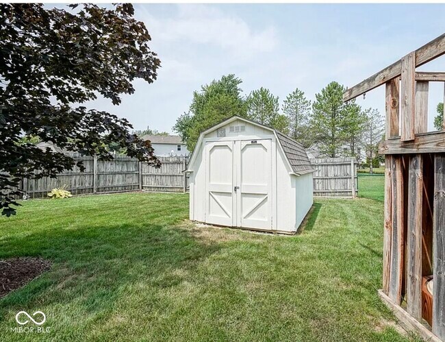 Building Photo - 11052 Oakspring Dr