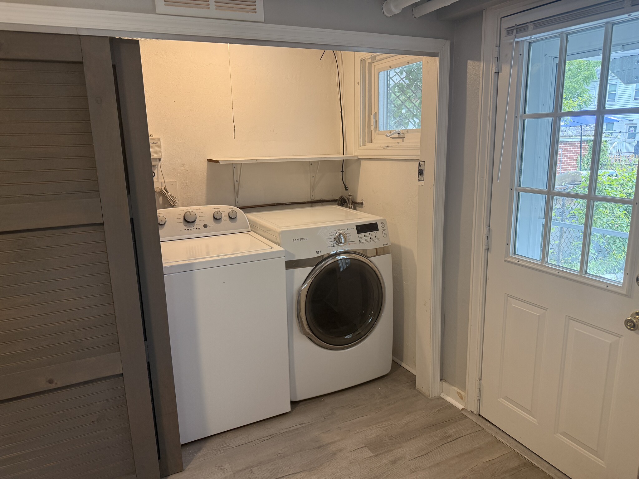 Private Laundry Room - 201 Ridge Ave