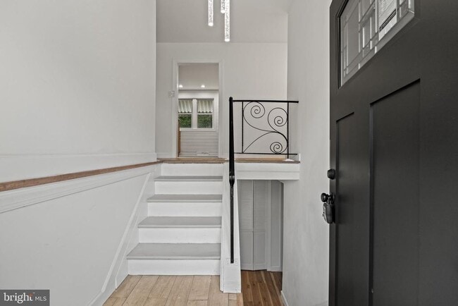 Building Photo - 901 Russo Dr