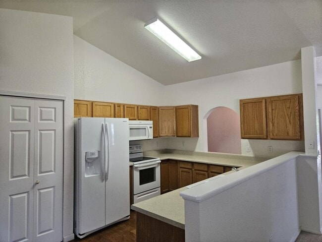 Building Photo - 500 Rider Ridge Dr