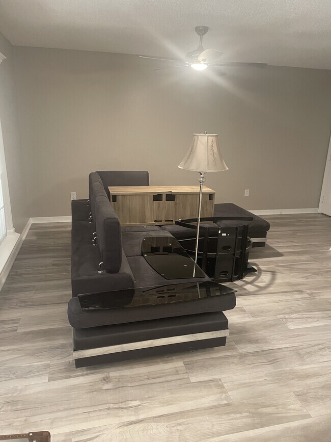 Building Photo - 4671 Pembrook Pl