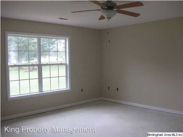 Building Photo - 3 br, 2 bath House - 7 Carnoustie Place