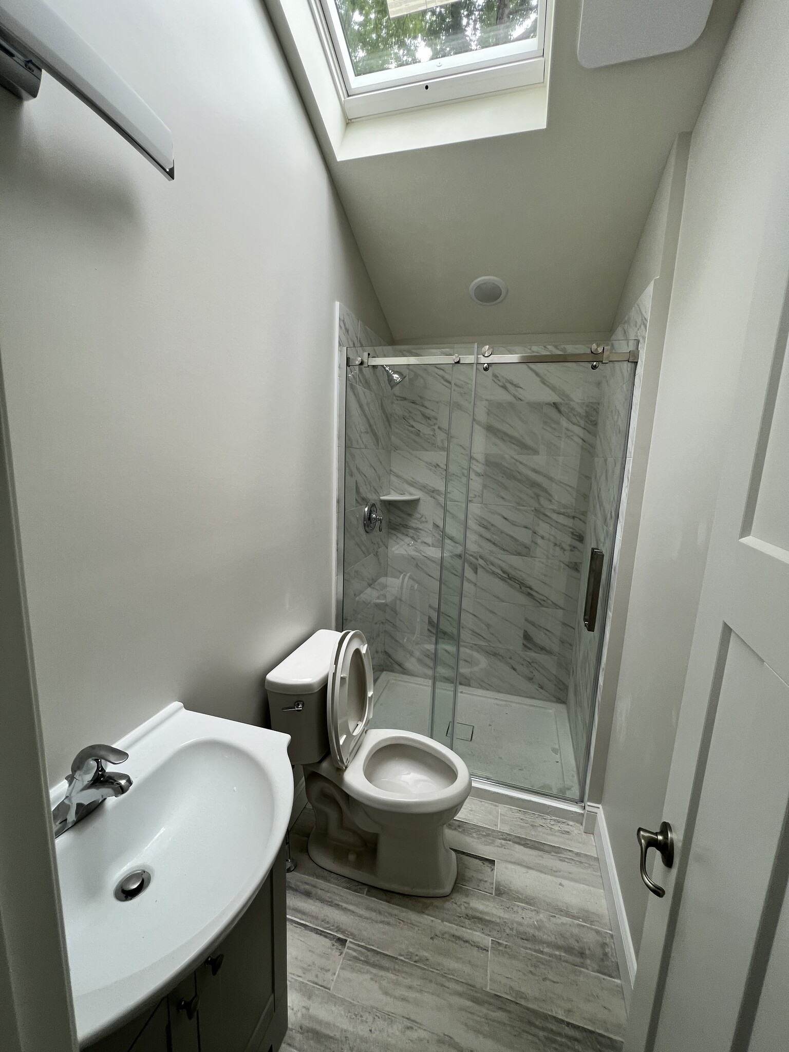 Building Photo - 3759 Brookhaven Dr