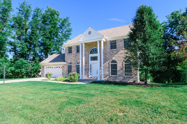 Building Photo - 5 bedroom / 2.5 bathroom Home for Rent in Valparaiso