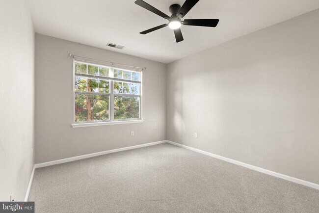 Building Photo - 12901 Centre Park Cir