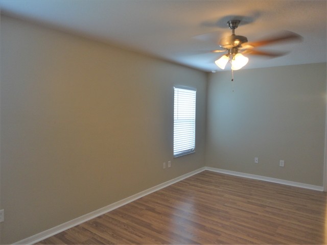 Building Photo - 18833 Litzau Ln