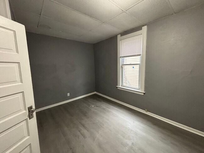 Building Photo - 3010 Warsaw St