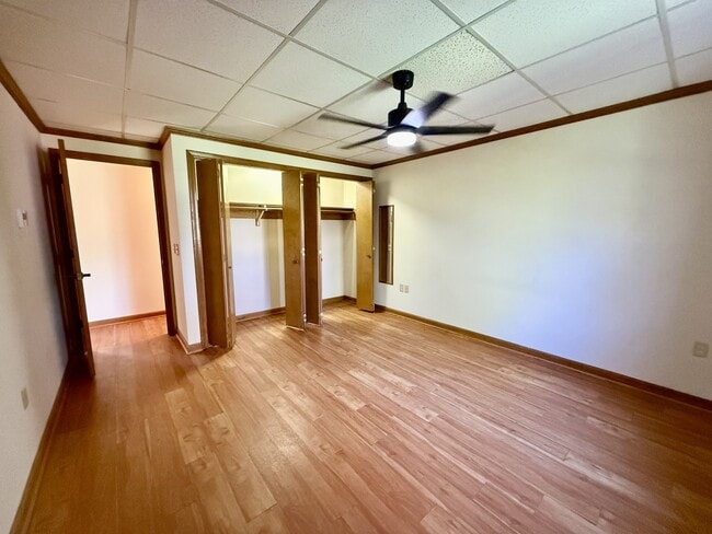 Building Photo - 5 Shadow Valley Dr