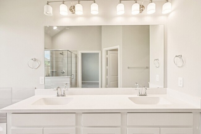 Building Photo - 1709 Everitt Trail