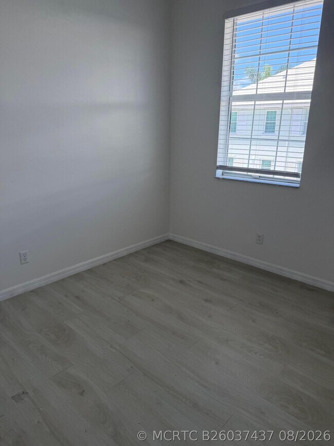 Building Photo - 1554 Limetree Bay Ave