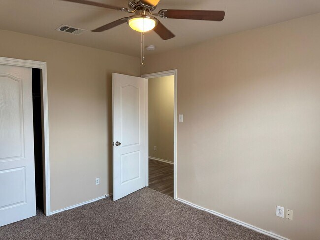 Building Photo - 9061 Clearwood Pth