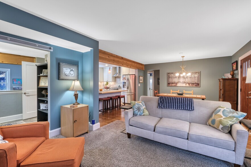 Building Photo - 5050 Manitou Rd