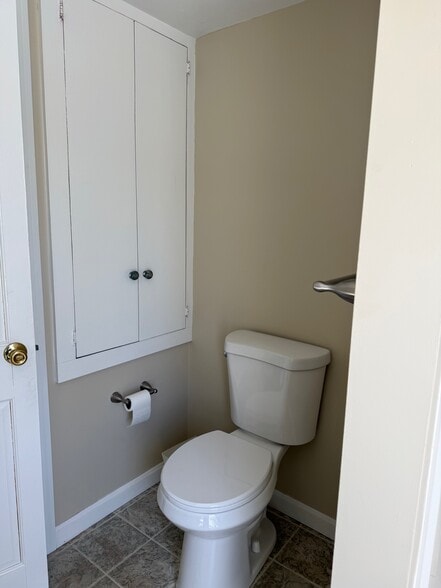 Bathroom - 1592 Main St