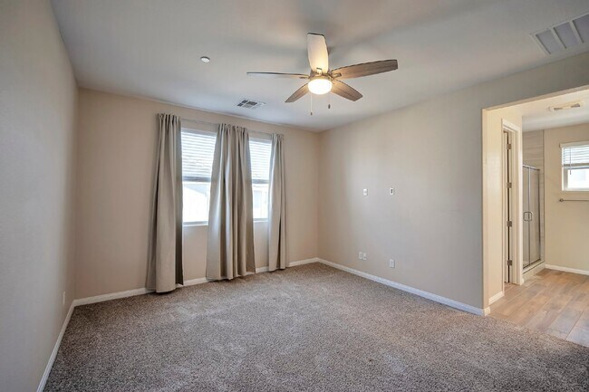 Building Photo - 780 Aurora Vale Pl