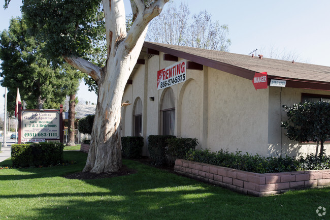 Building Photo - Las Casitas Apartments