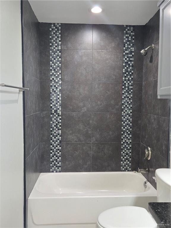 Building Photo - 14 N Ebony St