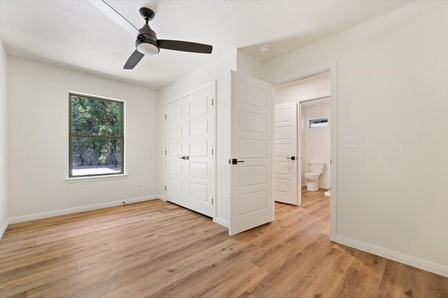 Building Photo - Magnolia Condos- 2 Bed + Study, 3 Bathrooms