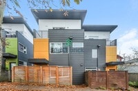 Building Photo - A beautiful 3 bed and 2 bathroom house for rent