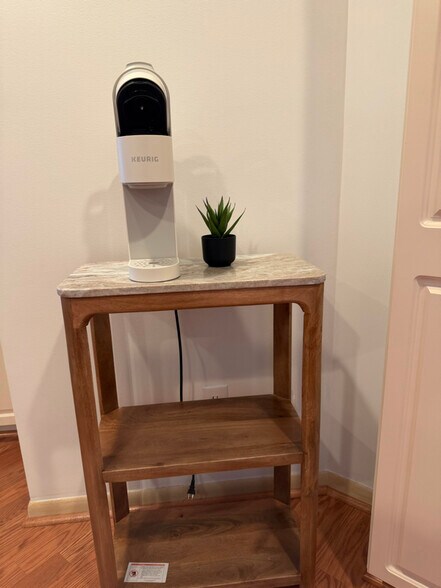 Building Photo - 4205 Brookcrest Dr SW