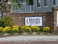 Building Photo - 1208 University Terrace
