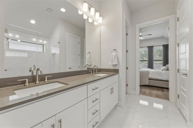 Building Photo - 4505 Post Loop