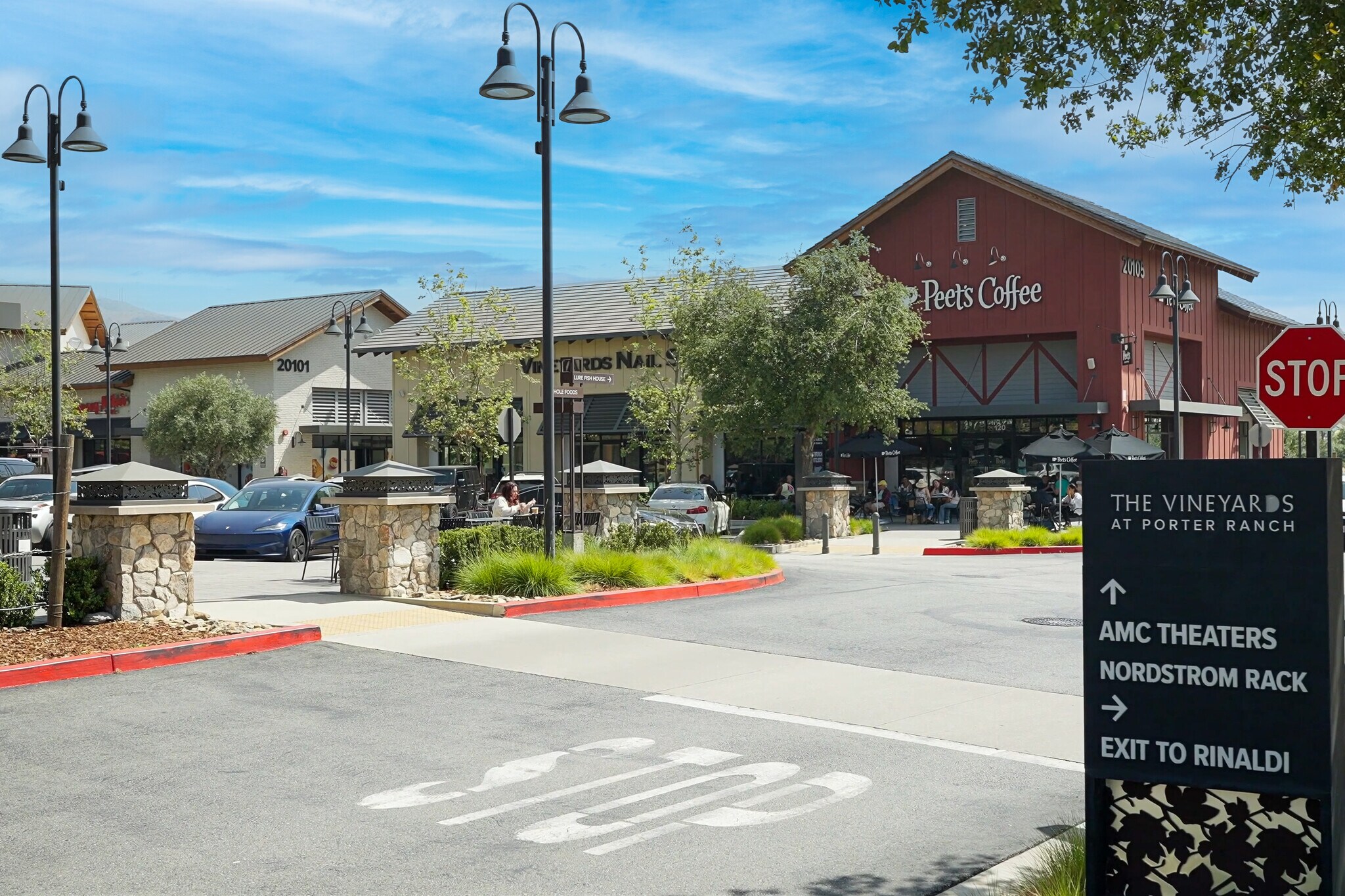 Building Photo - 20580 Edgewood Ct