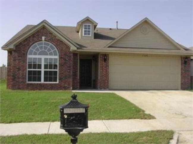 Primary Photo - 3-Bed 2-Bath Home in Claremore!
