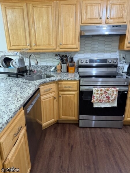 Building Photo - 751 Summer Ave