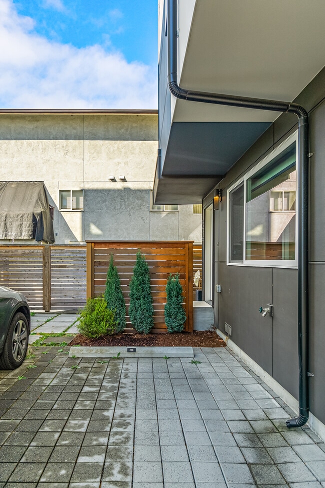 Building Photo - 2416 NW 62nd St
