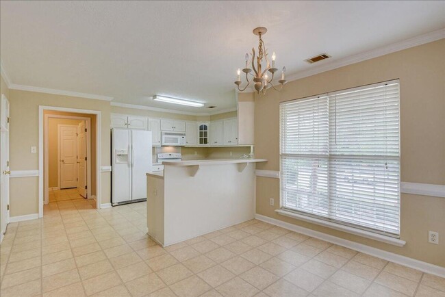 Building Photo - 924 Prairie Cir
