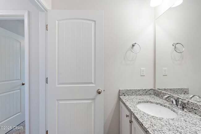Building Photo - 7522 Shadow Lake Dr