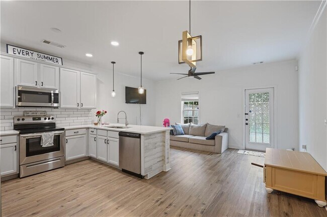 Building Photo - 4940 Parke Brook Dr