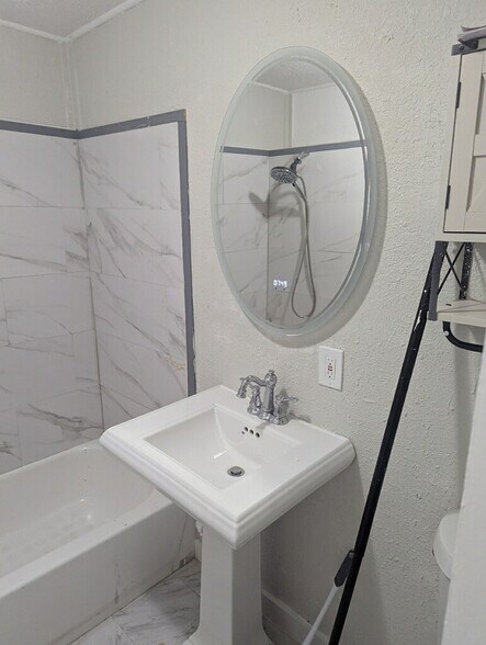 Building Photo - 3703 Martin St