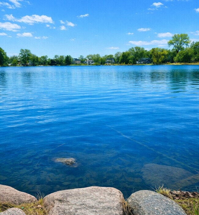 Building Photo - 5508 S Stough St