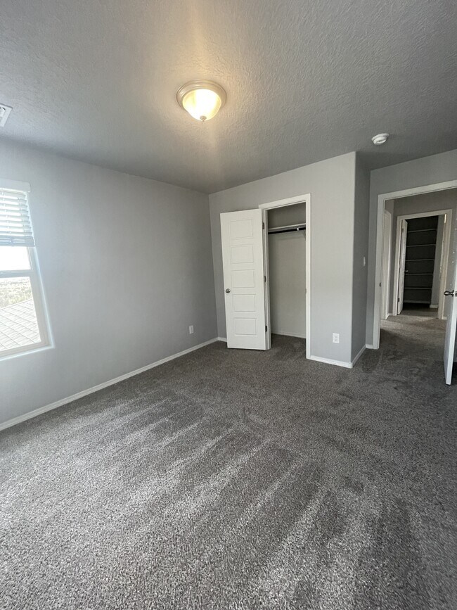 Building Photo - 4839 Blackburn Rd NE