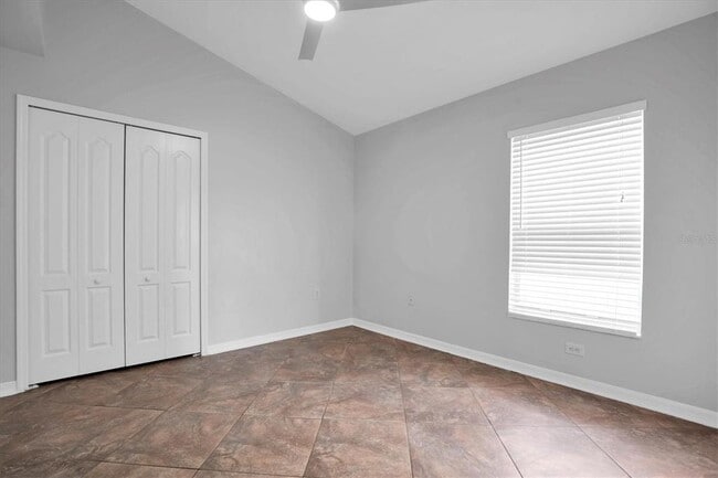 Building Photo - 11102 Lakeside Vista Dr