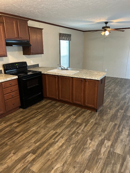 Building Photo - 9859 Shepherd Rd