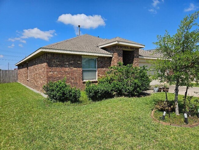 Building Photo - 9506 Green Maple Ct