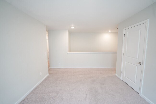 Building Photo - Coming Available!