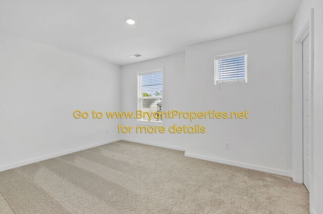 Building Photo - Gallatin - New 4-Bedrooms, 2.5 Baths