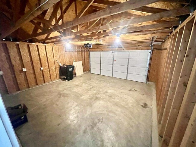 Building Photo - 419 Ramblewood Way